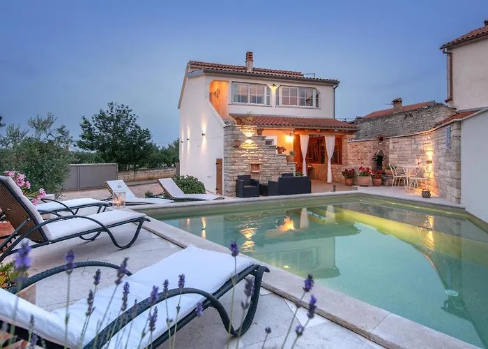 Holiday Home Kavran II